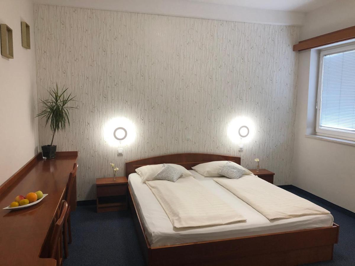Hotel Bajt มาริบอร์ ภายนอก รูปภาพ