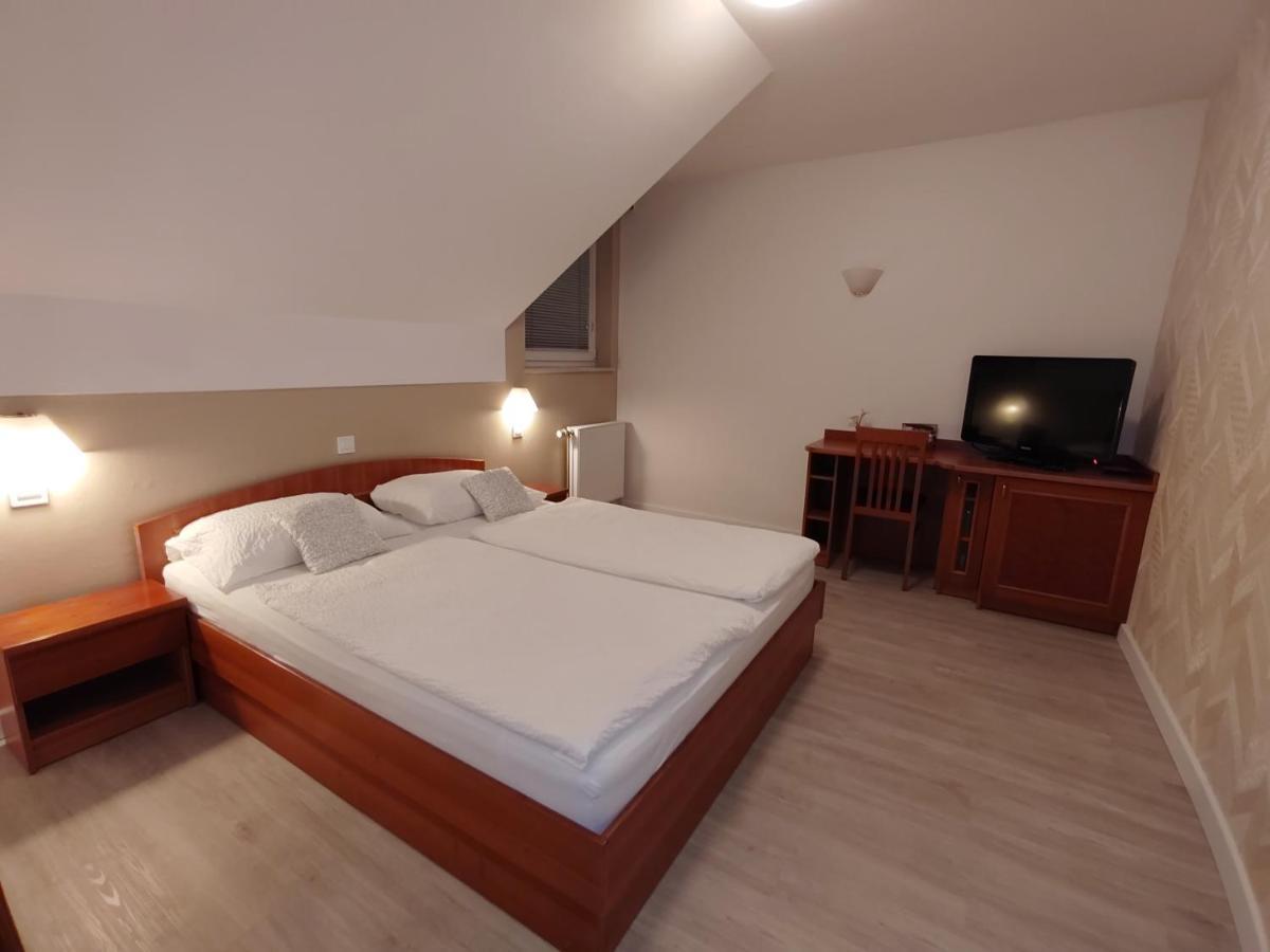 Hotel Bajt มาริบอร์ ภายนอก รูปภาพ