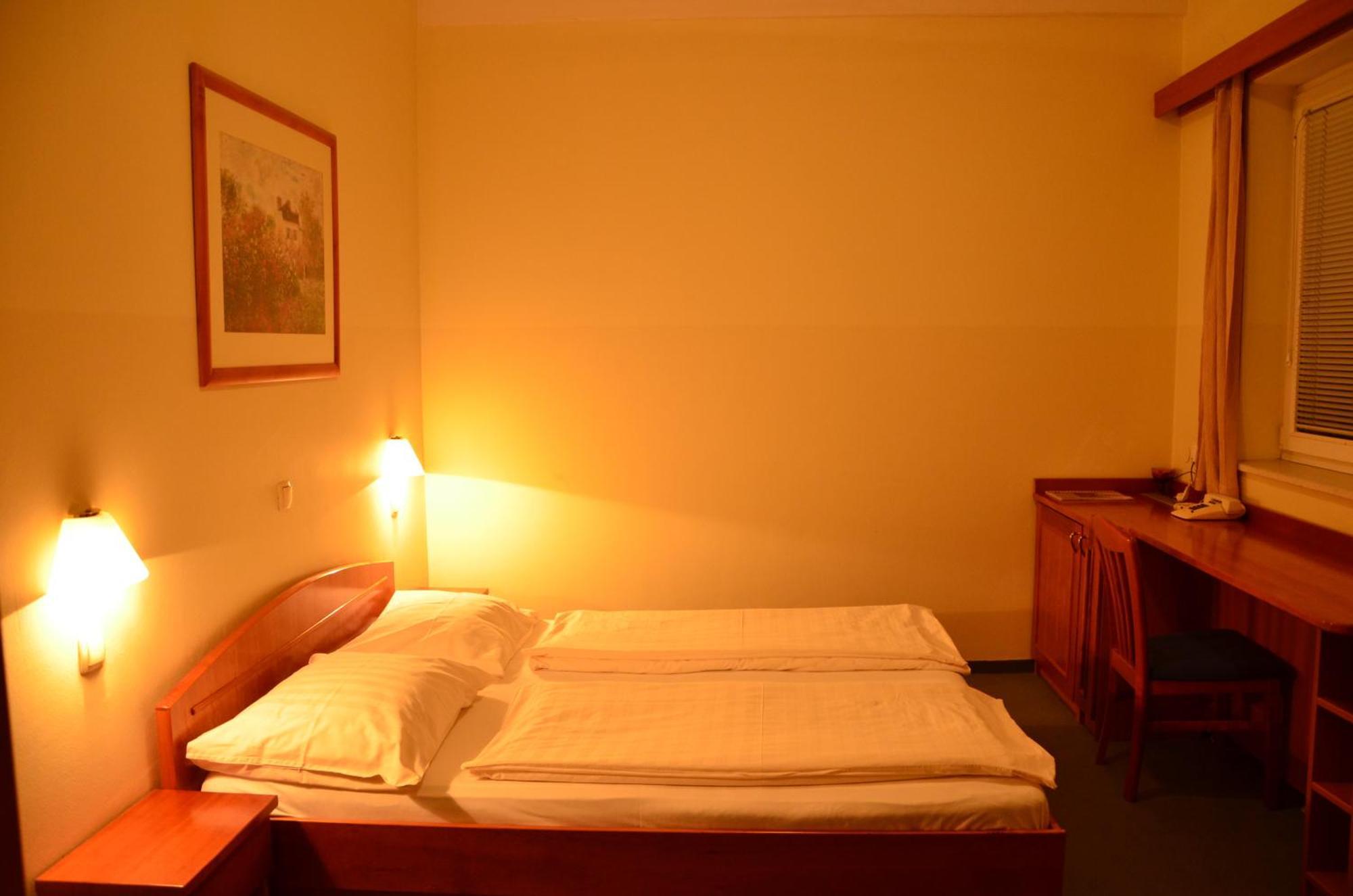 Hotel Bajt มาริบอร์ ภายนอก รูปภาพ
