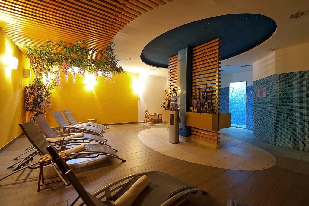Hotel Bajt มาริบอร์ ภายนอก รูปภาพ