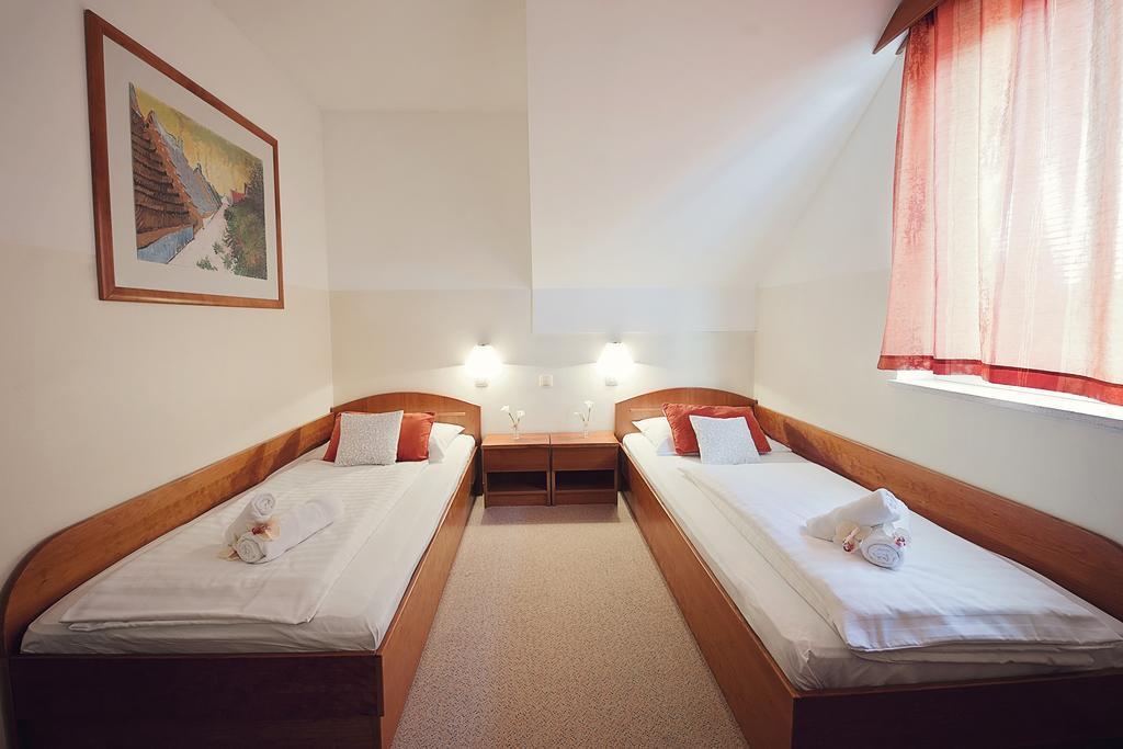 Hotel Bajt มาริบอร์ ภายนอก รูปภาพ